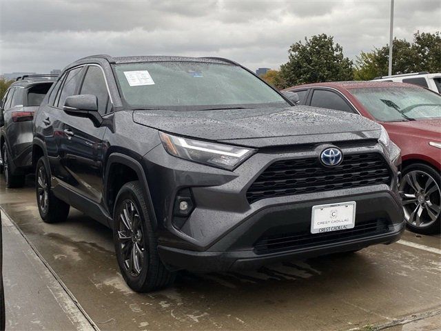 2022 Toyota RAV4 Hybrid XLE Premium