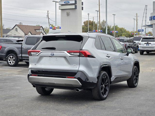 2022 Toyota RAV4 Hybrid SE