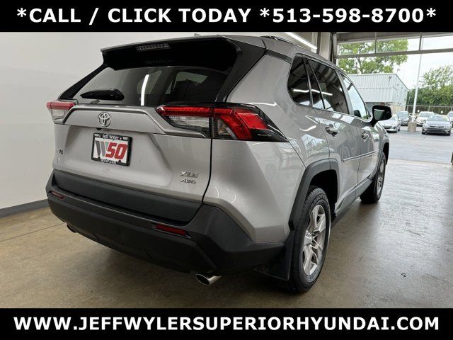 2022 Toyota RAV4 XLE