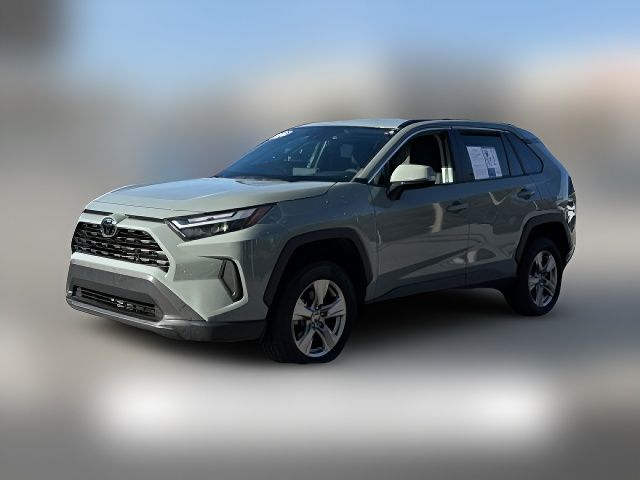 2022 Toyota RAV4 XLE