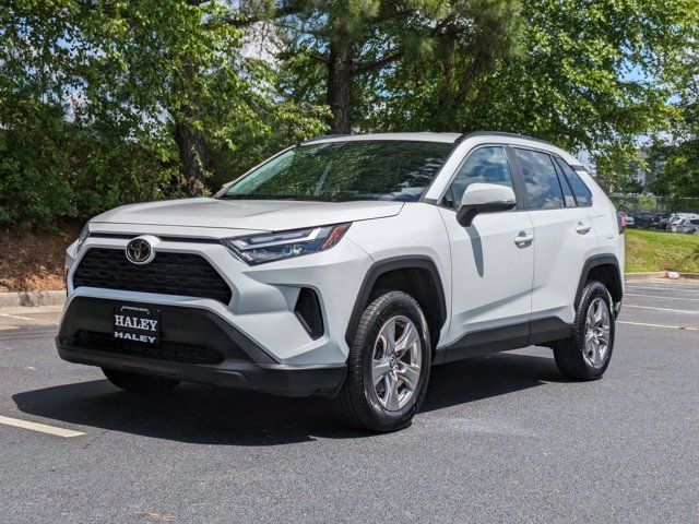 2022 Toyota RAV4 XLE