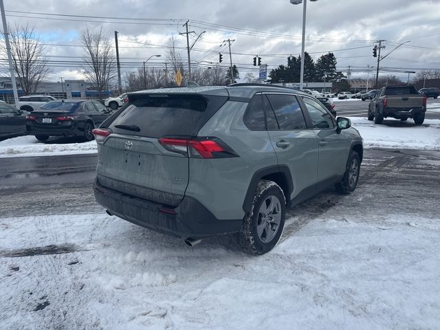 2022 Toyota RAV4 XLE