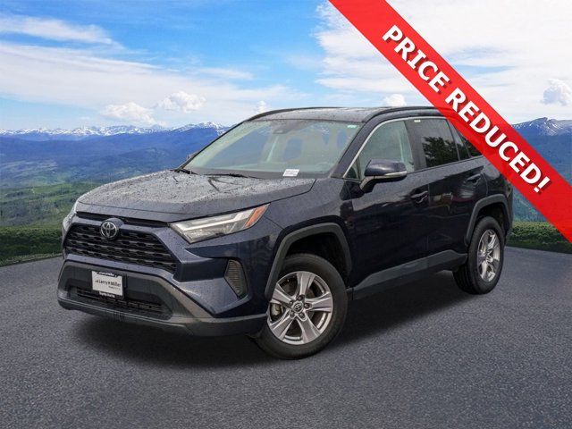 2022 Toyota RAV4 XLE