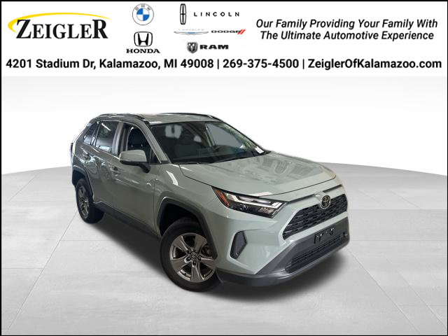 2022 Toyota RAV4 XLE