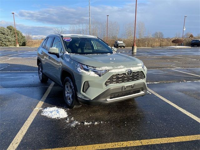 2022 Toyota RAV4 XLE