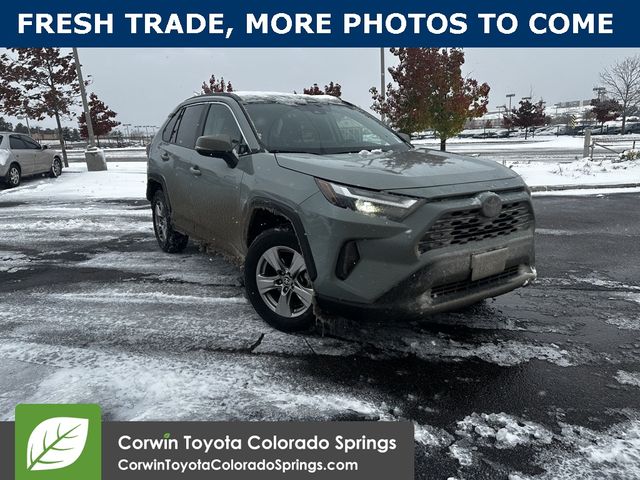 2022 Toyota RAV4 XLE