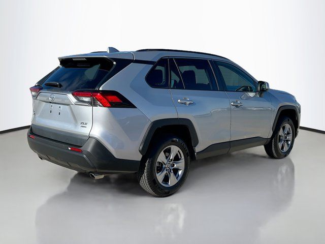 2022 Toyota RAV4 XLE