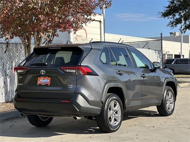 2022 Toyota RAV4 XLE