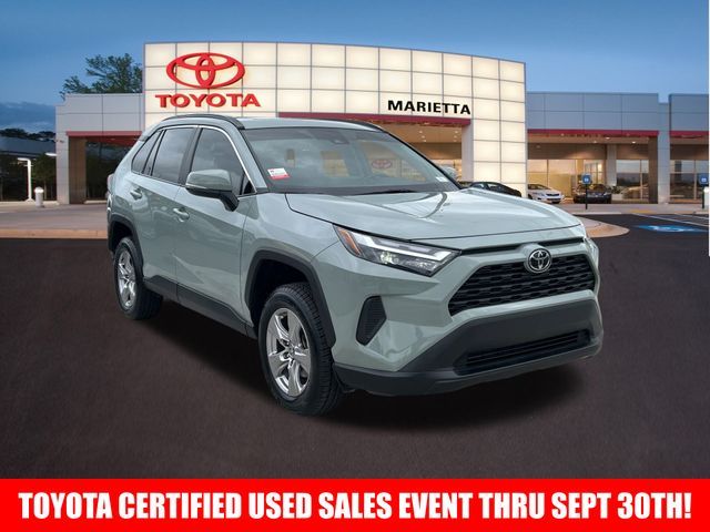 2022 Toyota RAV4 XLE