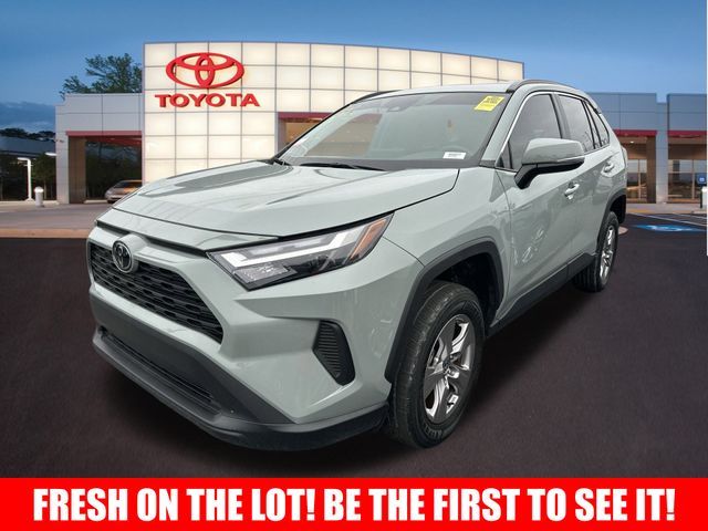 2022 Toyota RAV4 XLE