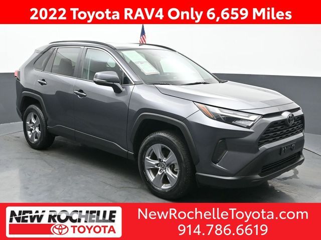 2022 Toyota RAV4 XLE