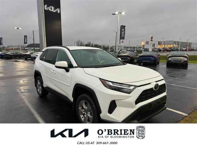 2022 Toyota RAV4 XLE