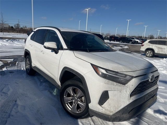 2022 Toyota RAV4 XLE