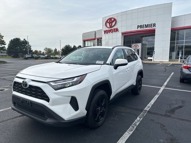 2022 Toyota RAV4 XLE