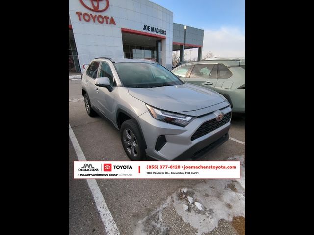 2022 Toyota RAV4 XLE