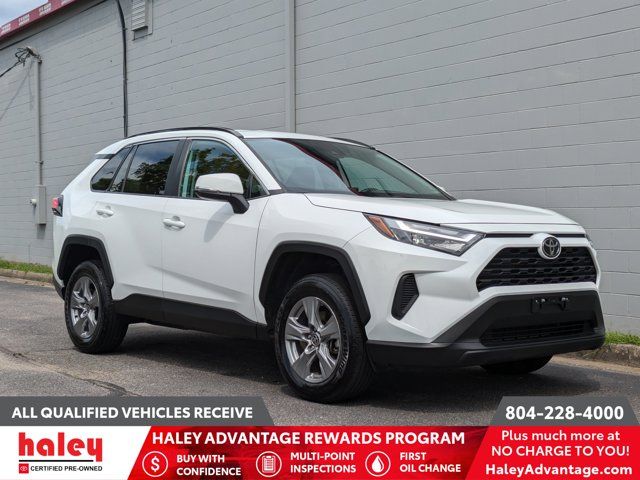 2022 Toyota RAV4 XLE