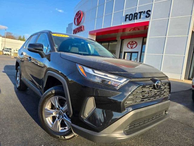 2022 Toyota RAV4 XLE