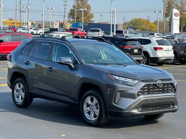 2022 Toyota RAV4 XLE