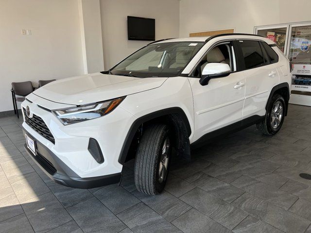 2022 Toyota RAV4 XLE