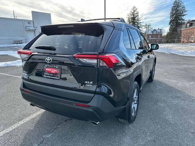 2022 Toyota RAV4 XLE