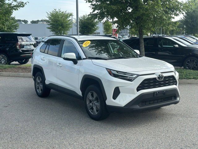 2022 Toyota RAV4 XLE