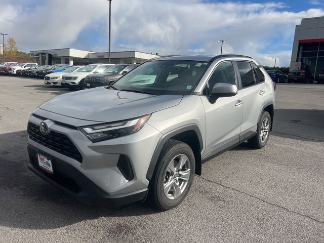 2022 Toyota RAV4 XLE