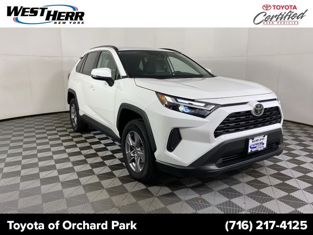 2022 Toyota RAV4 XLE