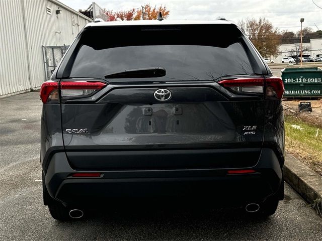 2022 Toyota RAV4 XLE