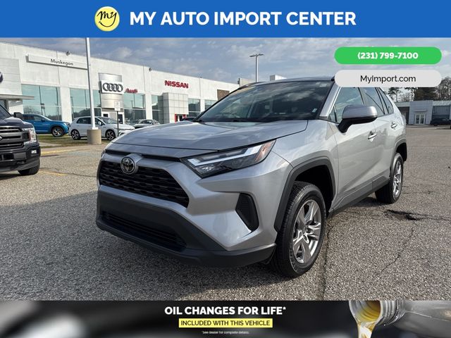 2022 Toyota RAV4 XLE