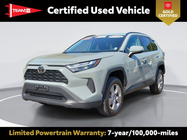 2022 Toyota RAV4 XLE