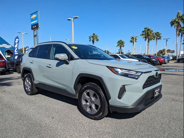 2022 Toyota RAV4 XLE