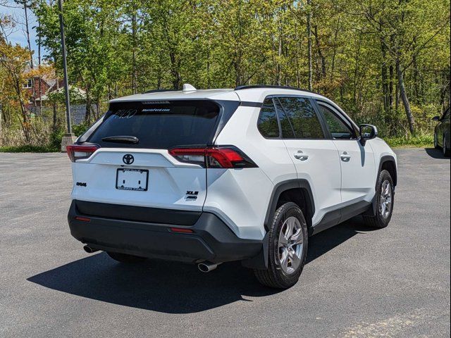 2022 Toyota RAV4 XLE