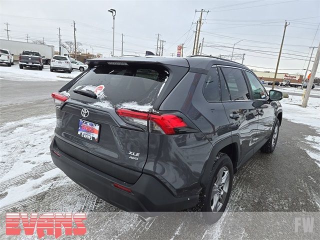 2022 Toyota RAV4 XLE