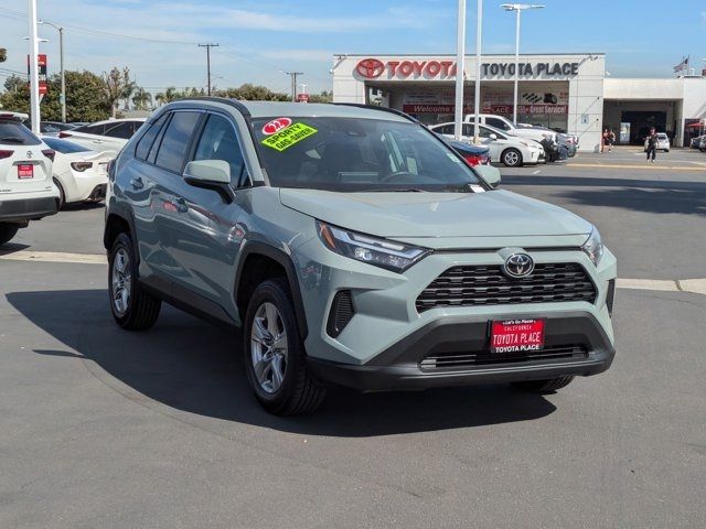 2022 Toyota RAV4 XLE