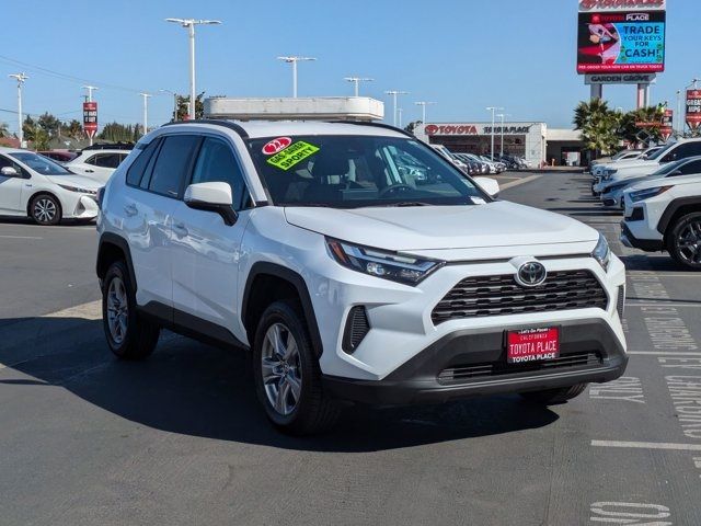 2022 Toyota RAV4 XLE