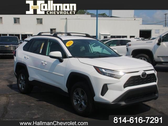 2022 Toyota RAV4 XLE