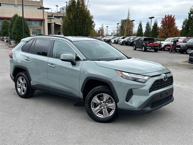 2022 Toyota RAV4 XLE