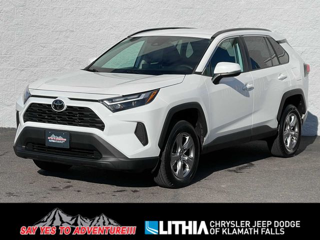 2022 Toyota RAV4 XLE