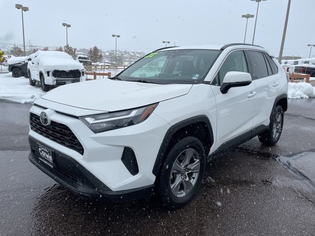 2022 Toyota RAV4 XLE