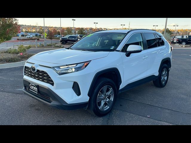 2022 Toyota RAV4 XLE