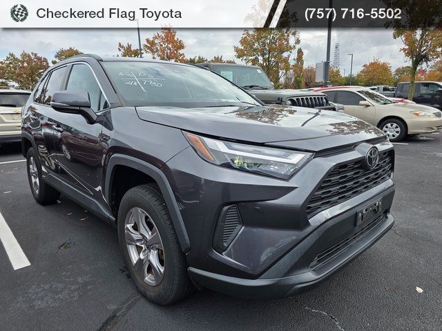 2022 Toyota RAV4 XLE