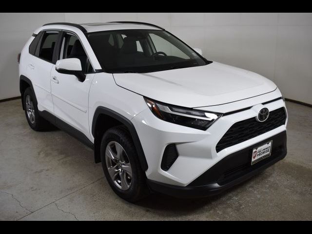 2022 Toyota RAV4 XLE