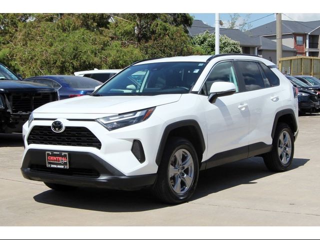 2022 Toyota RAV4 XLE