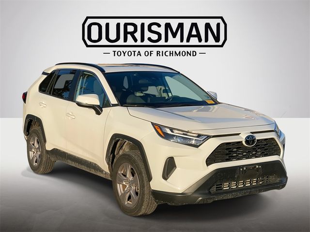 2022 Toyota RAV4 XLE