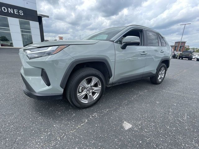 2022 Toyota RAV4 XLE