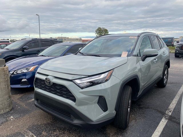 2022 Toyota RAV4 XLE