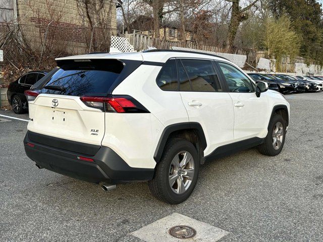 2022 Toyota RAV4 XLE