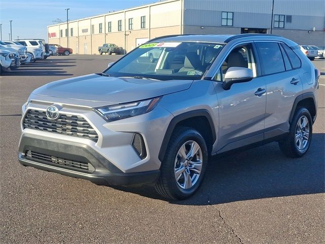 2022 Toyota RAV4 XLE