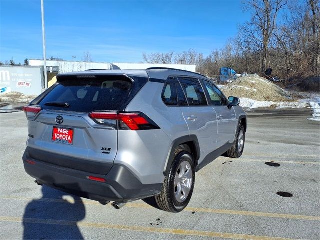 2022 Toyota RAV4 XLE