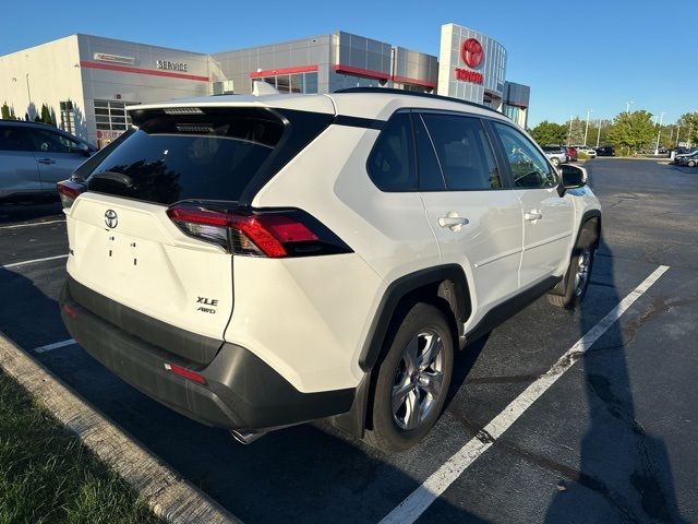 2022 Toyota RAV4 XLE